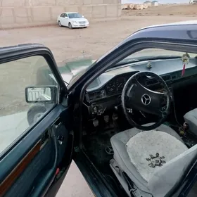 Mercedes-Benz W126 1990