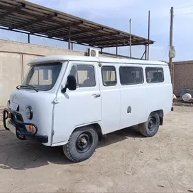 UAZ Profi 2000