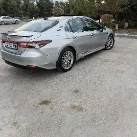 Toyota Camry 2020
