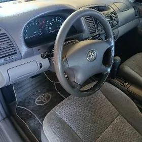 Toyota Camry 2004