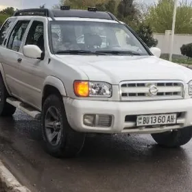 Nissan Pathfinder 2002