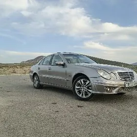 Mercedes-Benz E350 2004