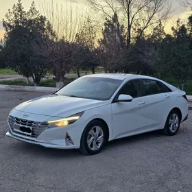 Hyundai Elantra 2022