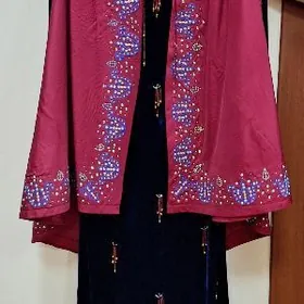 Помбархатное платье и накидка