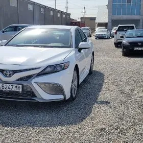 Toyota Camry 2022