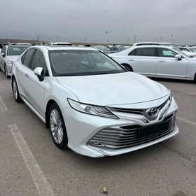 Toyota Camry 2020