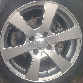 15 lik diska Yaris Opel Versa