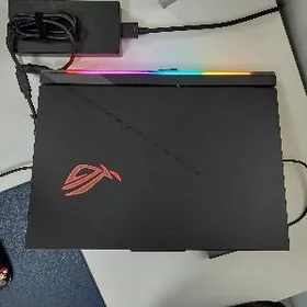 Asus rog strix scar 18