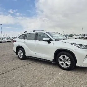 Toyota Highlander 2021
