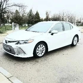 Toyota Camry 2023