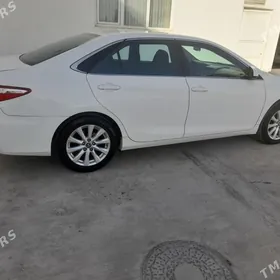 Toyota Camry 2017