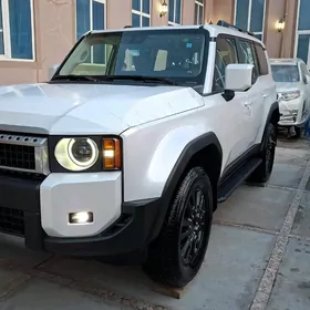 Toyota Land Cruiser Prado 2025