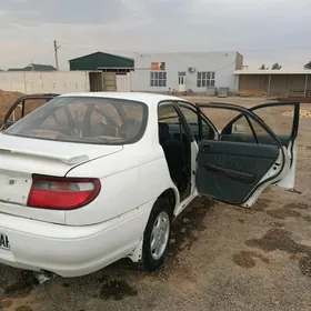 Toyota Carina 1995