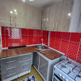 2 ком. 1 этаж.