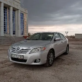 Toyota Camry 2011