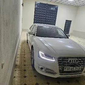 Audi A8 2015