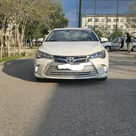 Toyota Camry 2016