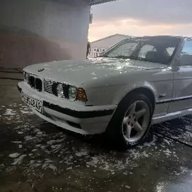 BMW 525 1990