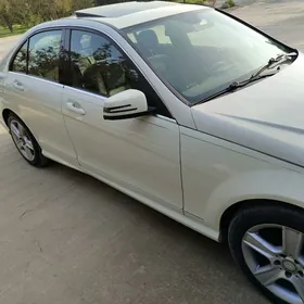 Mercedes-Benz C300 2010