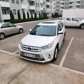 Toyota Highlander 2019