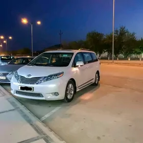 Toyota Sienna 2016