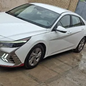 Hyundai Elantra 2021