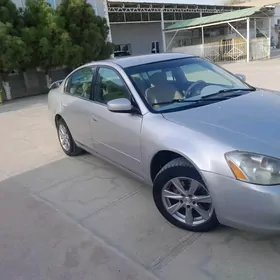 Nissan Altima 2004