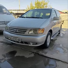 Toyota Sienna 2002