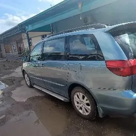 Toyota Sienna 2005
