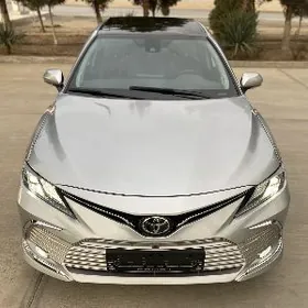 Toyota Camry 2024