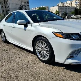 Toyota Camry 2018