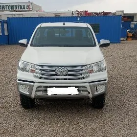 Toyota Hilux 2021