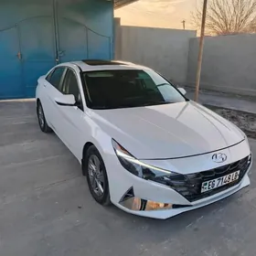 Hyundai Elantra 2022