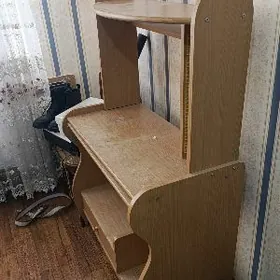 стол для компьютера