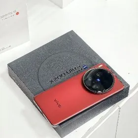 Vivo X200 Ultra
