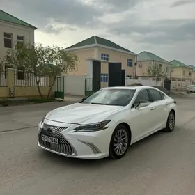 Lexus ES 350 2019
