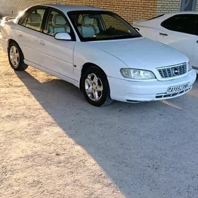 Opel Omega 2003