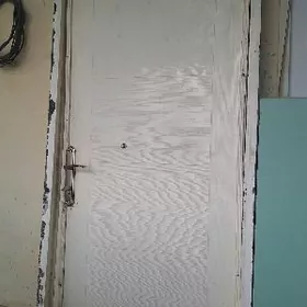 продаётся железная дверь
