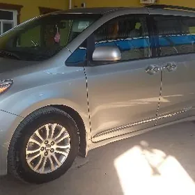 Toyota Sienna 2018