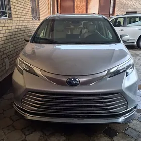 Toyota Sienna 2022