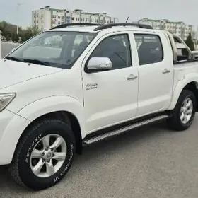 Toyota Hilux 2015