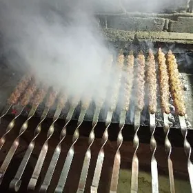 kafe ofisantka gerek