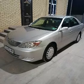 Toyota Camry 2004