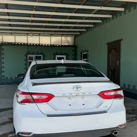Toyota Camry 2020