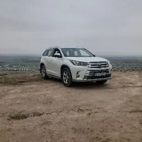 Toyota Highlander 2017