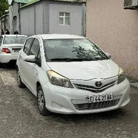 Toyota Yaris 2011