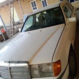 Mercedes-Benz 190E 1992