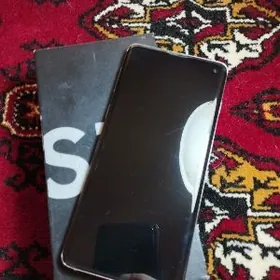 SAMSUNG S10