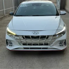 Hyundai Elantra 2023