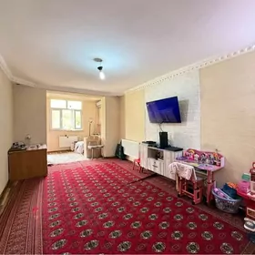 3 ком 1 этаж двор 9 мкр